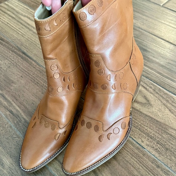 Call me the breeze Maisie Moon Phase Boots - Picture 8 of 11